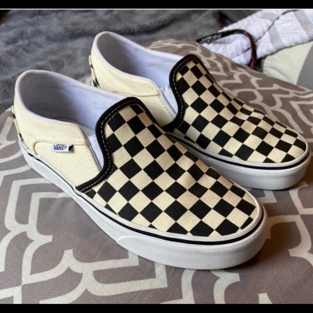 VANS CHECKERED SLIP-ON